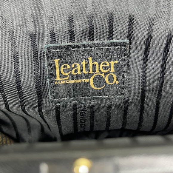 Leather Co. Liz Claiborne Black Leather Crossbody - Picture 7 of 10